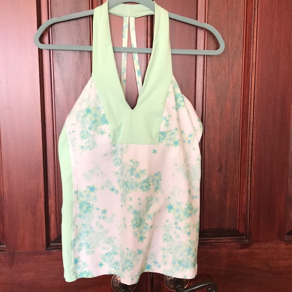 lululemon athletica Tops - Lululemon Athletica workout tank size 10 lululemon athletica Tops - Lululemon Athletica workout tank size 10